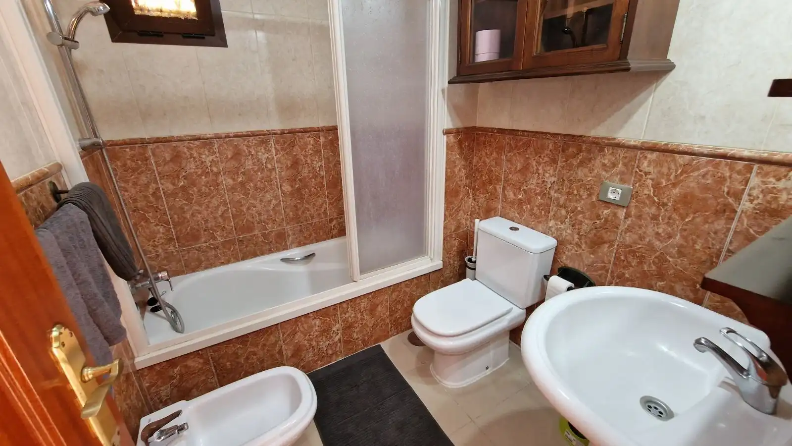 Baño de Apartamento en venta en Arona con Terraza, Amueblado y Piscina comunitaria