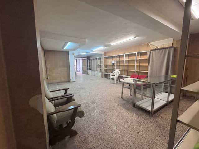 Local comercial en Venta en Calle de Gil Osorio en El Carril - Paseo de Chapi