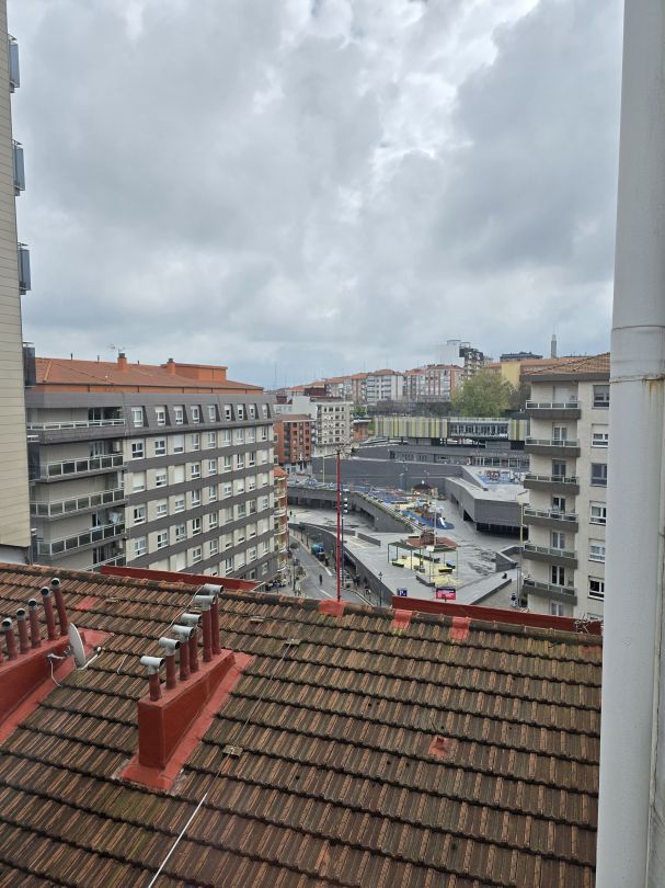 Vista exterior de Pis en venda en Portugalete amb Calefacció