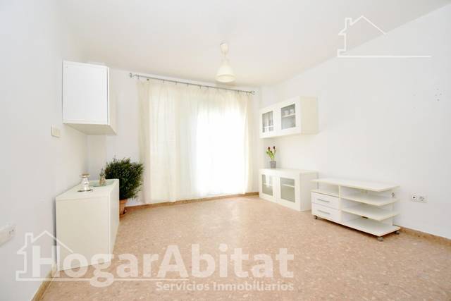 Piso en Venta en Calle Cuadra Velluter en Ciutat del Transport - La Salera