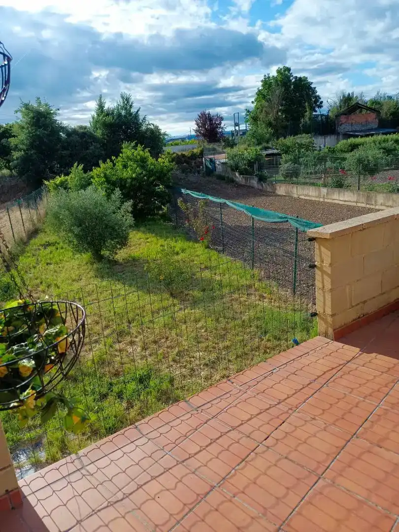 Casa o xalet en venda en Ponferrada amb Jardí privat, Parquet i Moblat