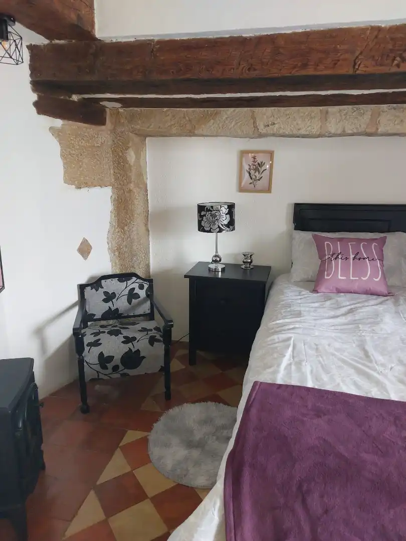 Dormitori de Apartament de lloguer en Cuenca amb Moblat, Forn i Rentadora