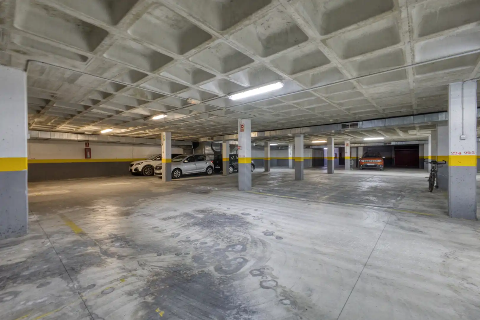 Parking de Piso en venta en Villajoyosa / La Vila Joiosa con Terraza, Horno y Piscina comunitaria
