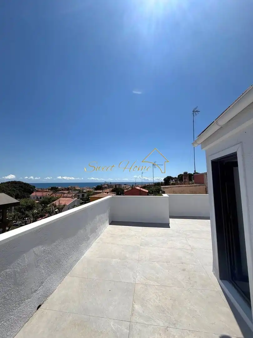 Terrace of Houses for sale in El Masnou  with Heating, Parquet flooring and Terrace