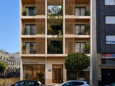 Terreni e lotti in vendita a Avenida Avenida Esclaves 17