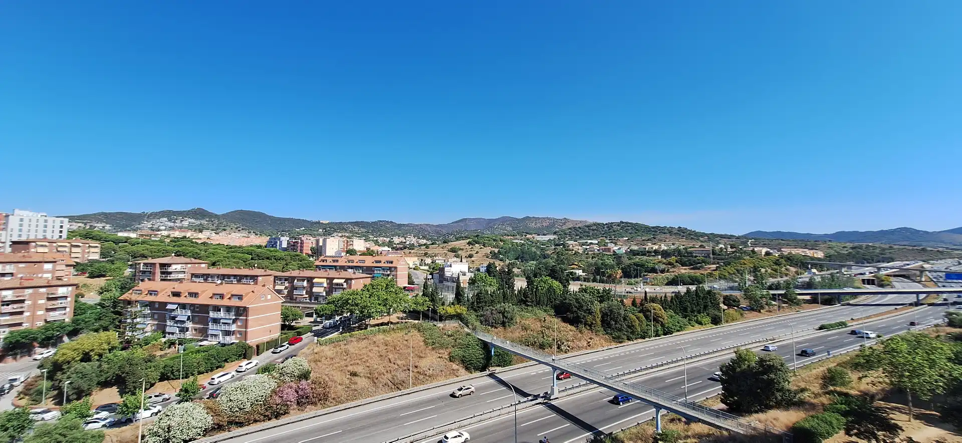 Vista exterior de Piso en venta en Montgat con Calefacción, Parquet y Horno