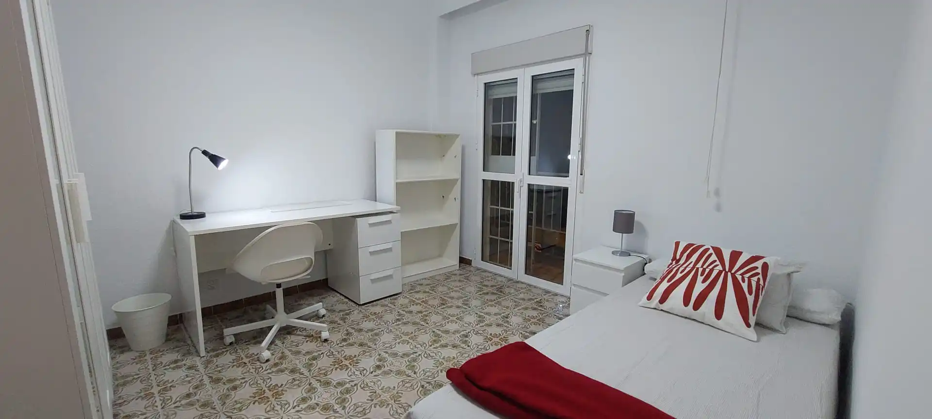Wohnung zur Miete in Calle Castillo de Alcala de Guadaira, Bami - La Estrella