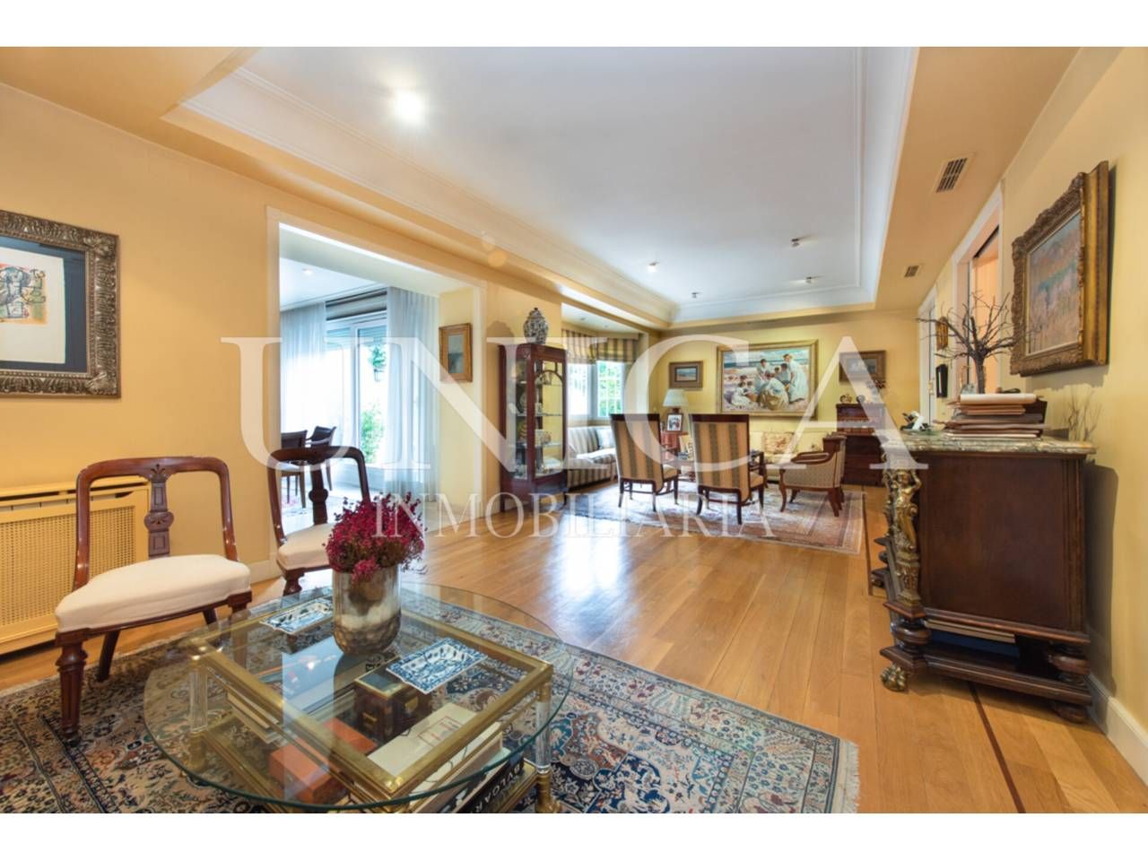 Sala d'estar de Casa o xalet en venda en  Madrid Capital amb Aire condicionat, Calefacció i Jardí privat