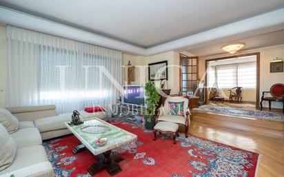 Living room of Attic for sale in  Madrid Capital  with Air Conditioner, Heating and Parquet flooring