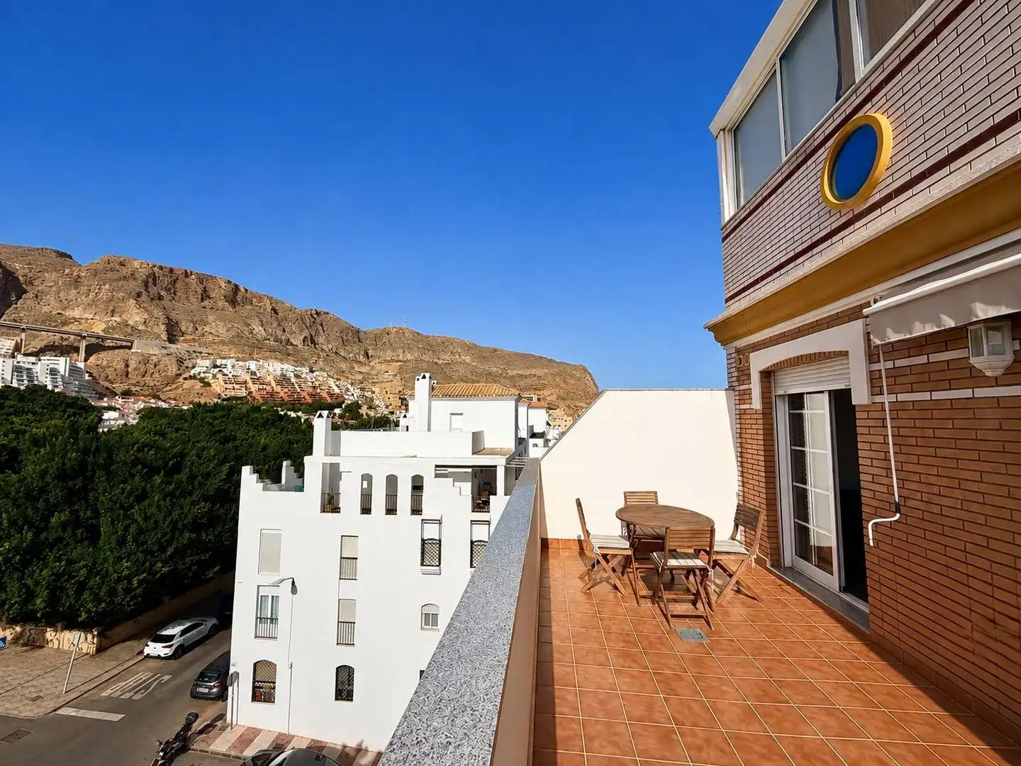 Vista exterior de Ático en venta en Roquetas de Mar con Aire acondicionado, Calefacción y Terraza