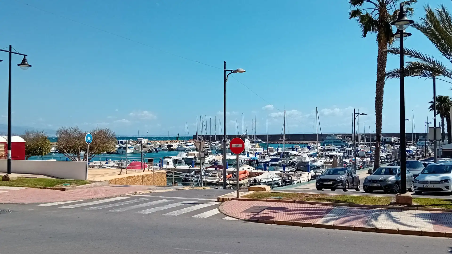 Local comercial en venda a Avenida Antonio Machado 45