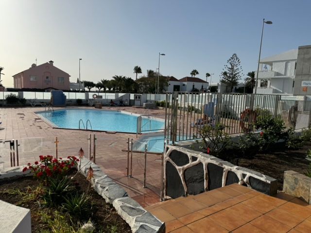 Swimming pool of Apartment for sale in San Bartolomé de Tirajana  with Air Conditioner, Terrace and Furnished