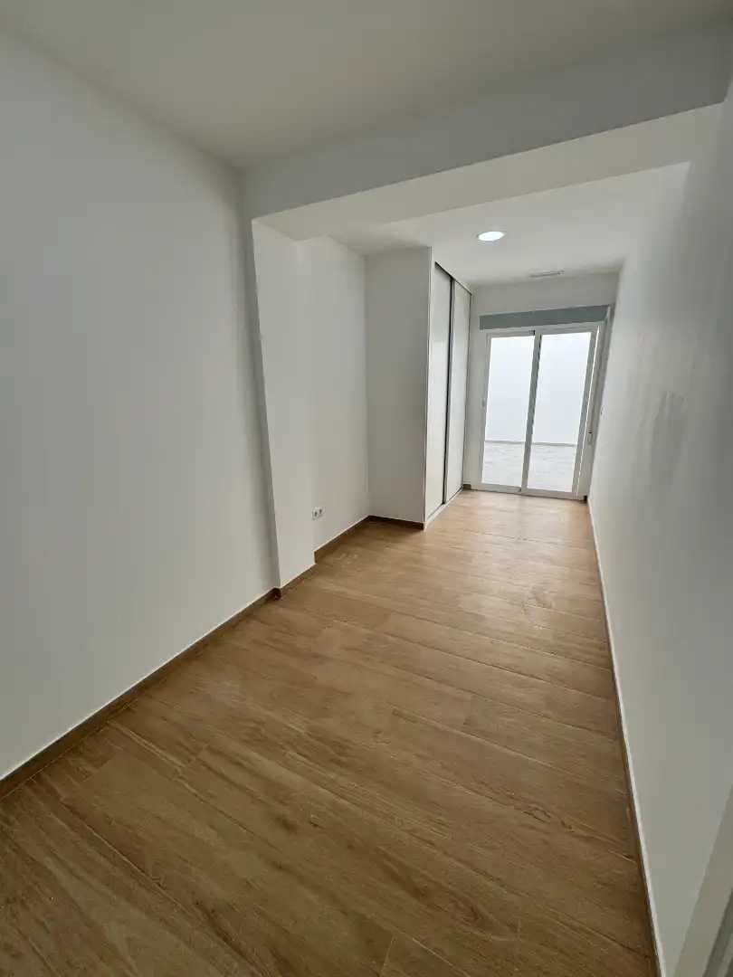 Piso con ascensor en venta en Carrer Concepción Arenal 101, imagen 9
