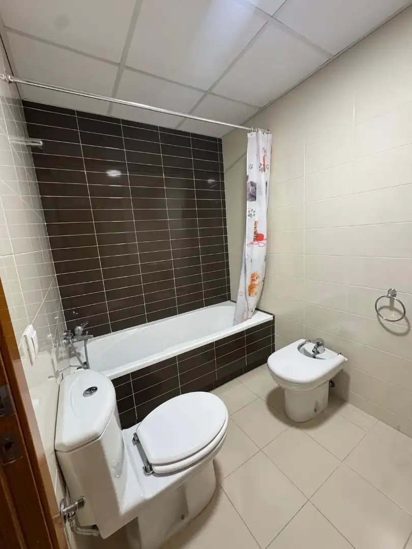 Baño de Piso en venta en Torrent con Aire acondicionado, Parquet y Trastero