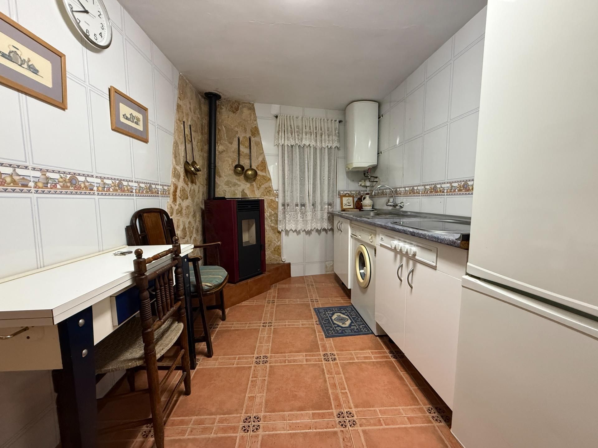 Kitchen of House or chalet for sale in Huérmeces del Cerro  with Heating