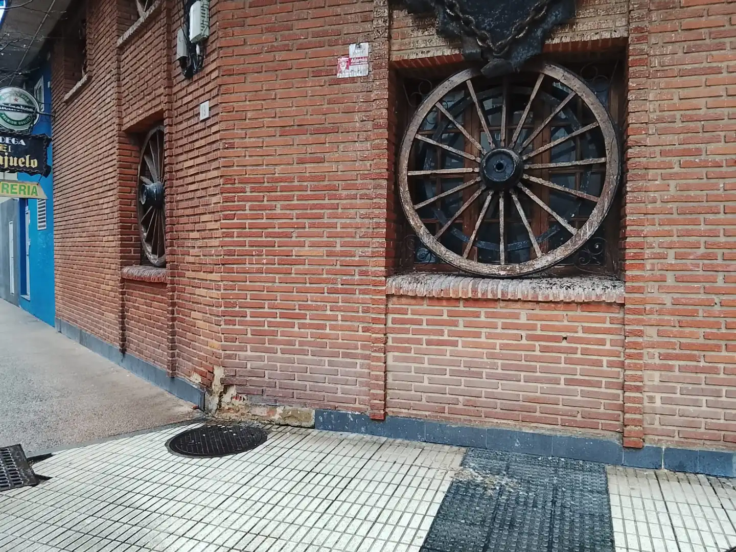 Vista exterior de Local en venta en Gijón  con Amueblado