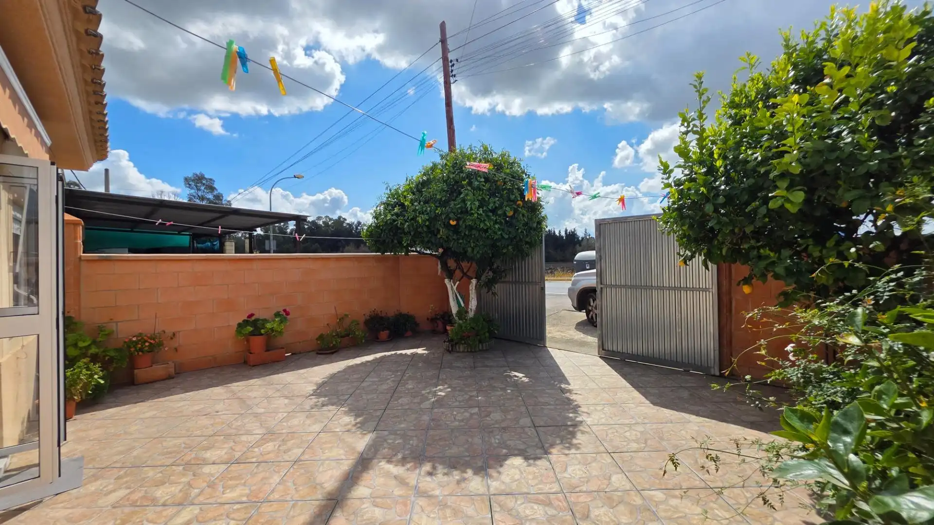 Parking of Houses for sale in Arcos de la Frontera  with Private garden and Storage room