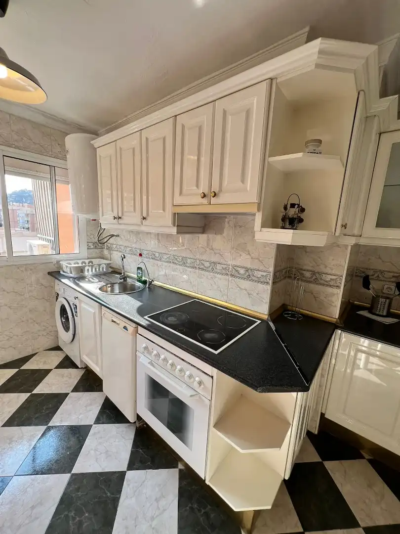 Zimmer in Calle Poeta Agustín Ruano, 7, Martiricos - La Roca - La Rosaleda