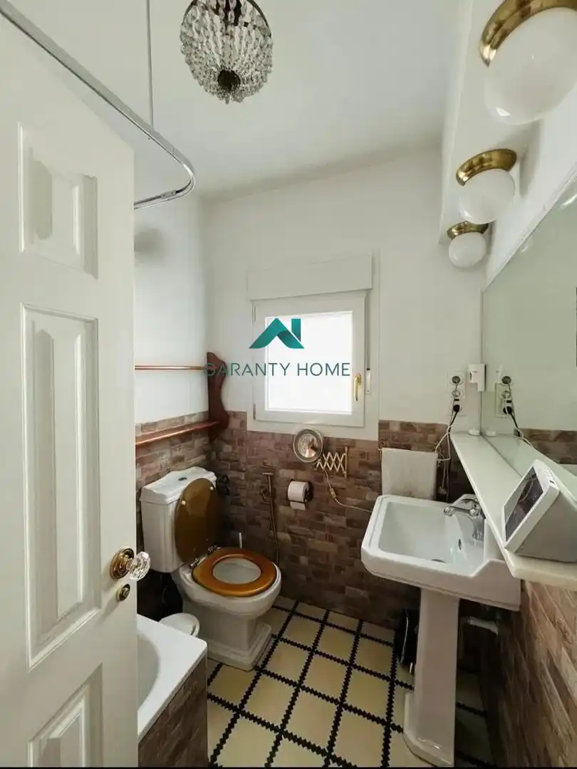 Baño de Piso de alquiler en Sevilla con Aire acondicionado y Amueblado