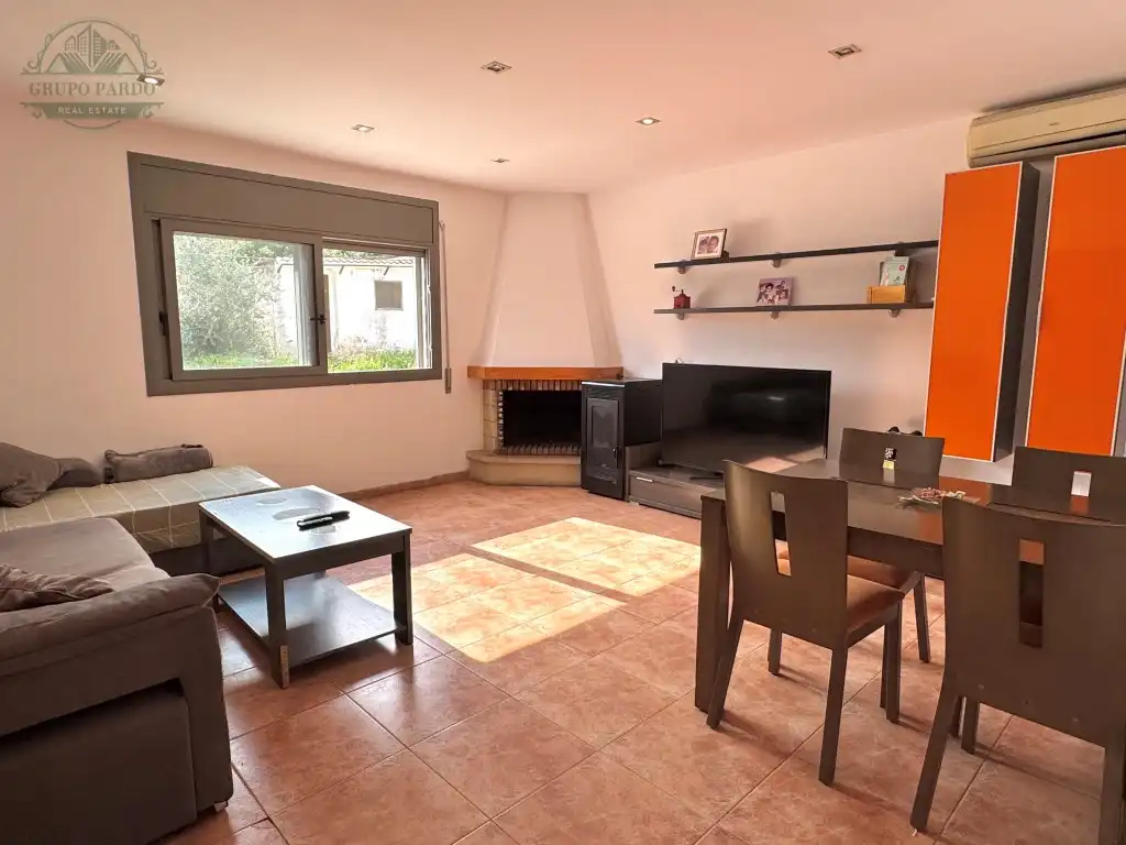 Living room of Houses for sale in Albinyana, Tarragona