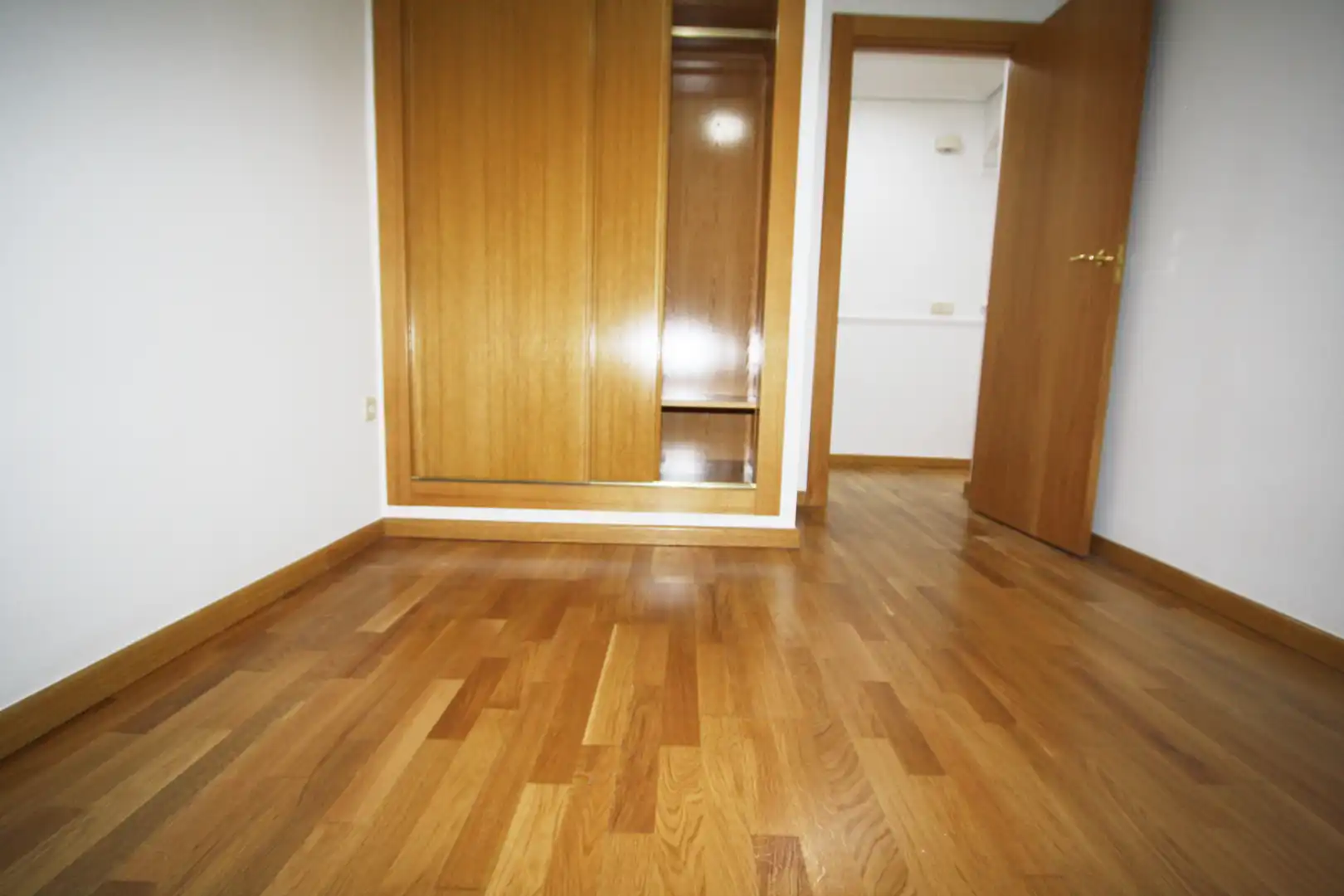Habitación de Piso en venta en Albacete con Calefacción, Parquet y Amueblado