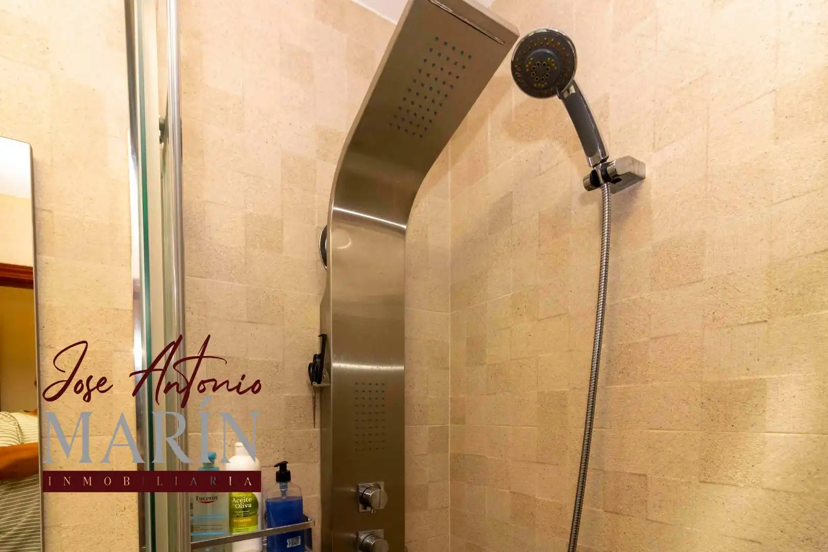Baño de Casa adosada en venta en Badajoz con Aire acondicionado, Calefacción y Trastero