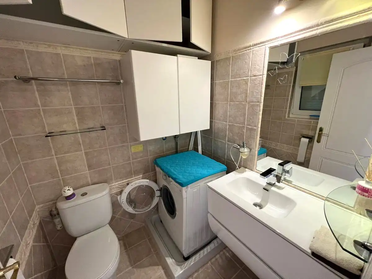 Badezimmer von Einfamilien-Reihenhaus zum Verkauf in Mijas mit Klimaanlage, Heizung und Terrasse