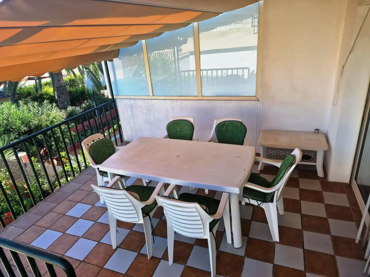 Terrasse von Einfamilien-Reihenhaus zum Verkauf in Cambrils mit Heizung, Privatgarten und Terrasse