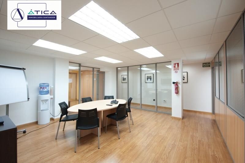 Office for sale in Santander  with Air Conditioner