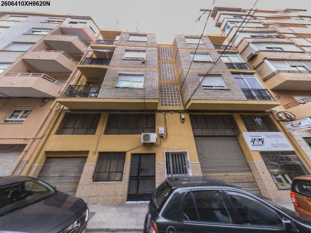 Vista exterior de Pis en venda en Elda amb Balcó