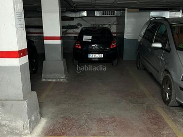 Single parking space for sale in Avinguda de la Constitució 92