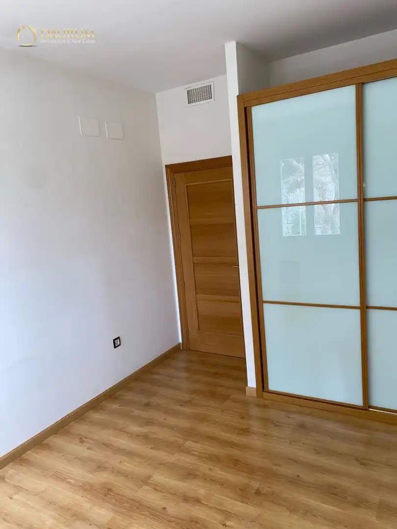 Wohnung zum Verkauf in Madrid mit Klimaanlage, Heizung und Terrasse