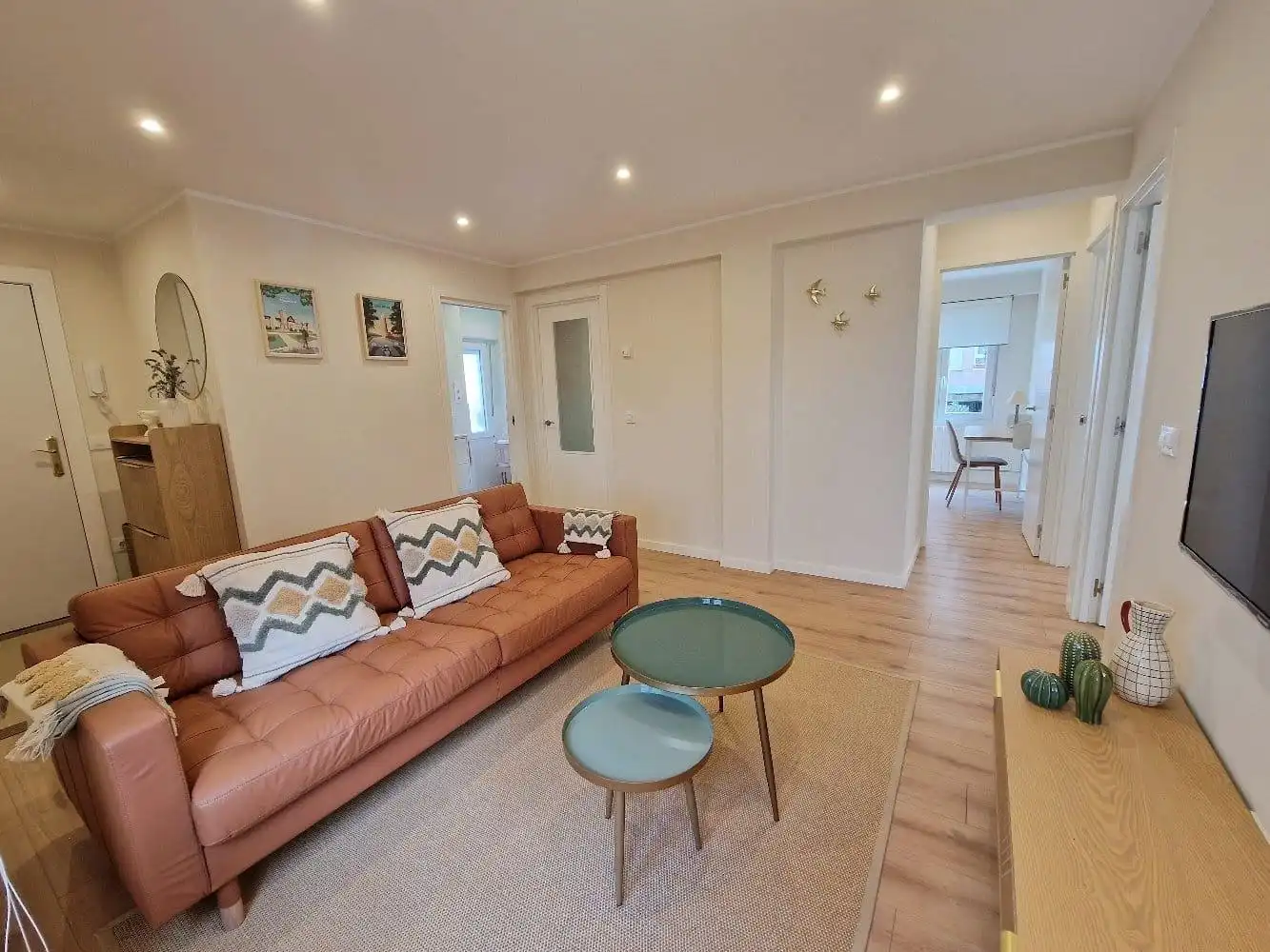 Flat with terrace to rent in Calle TRASMIERA, imagen 2