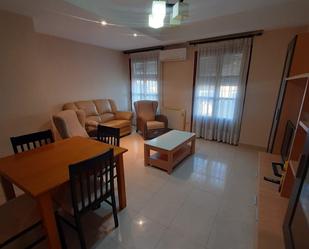 Living room of Flat to rent in Úbeda  with Air Conditioner and Balcony