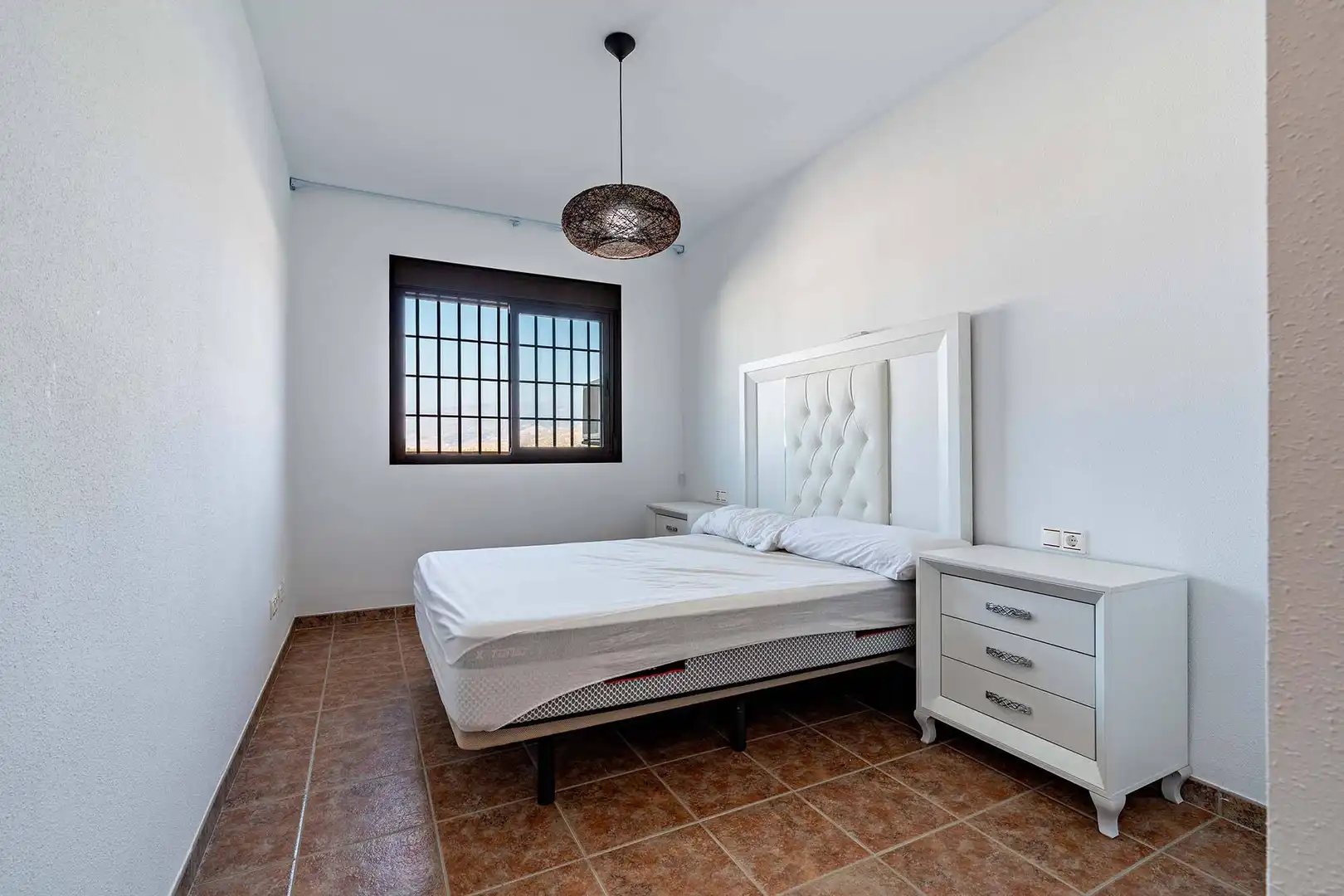 Habitación de Piso en venta en Alcolea con Aire acondicionado, Terraza y Piscina comunitaria