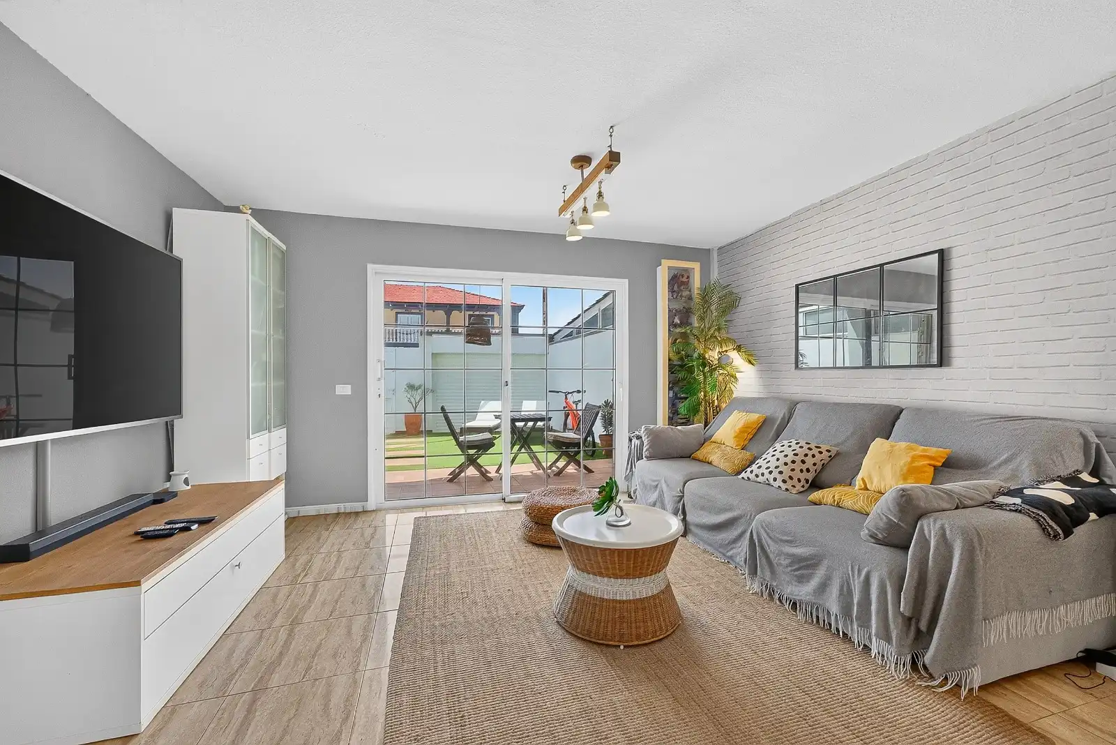 Sala de estar de Apartamento en venta en Granadilla de Abona con Terraza, Amueblado y Horno