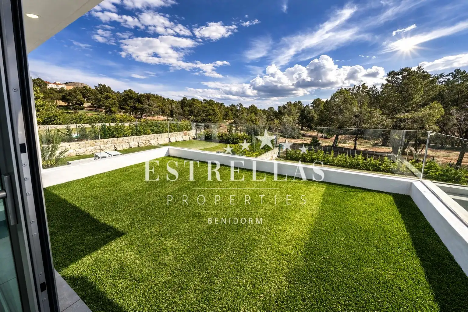 Chalet con piscina en venta en Golf Bahía, imagen 6