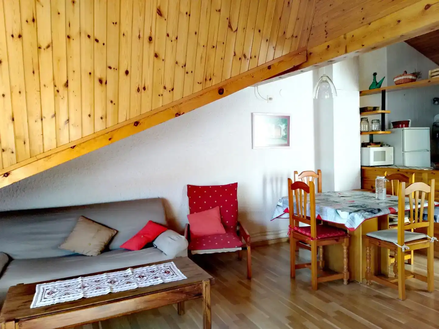 Sala d'estar de Àtic de lloguer en Llívia amb Parquet, Traster i Piscina