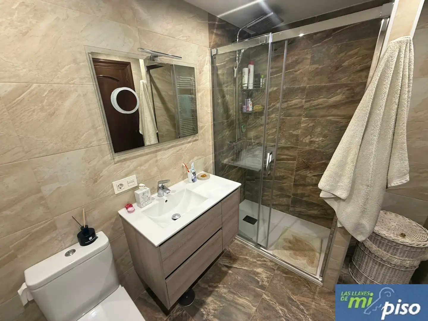 Baño de Piso en venta en Valladolid con Calefacción, Parquet y Terraza