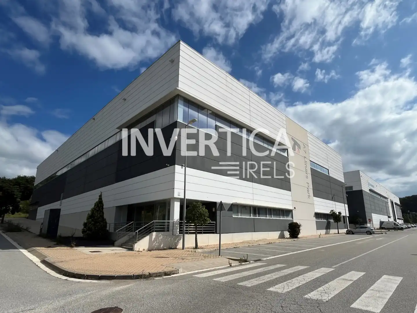Nau industrial amb ascensor de lloguer a Avinguda del Mogent, imagen 2