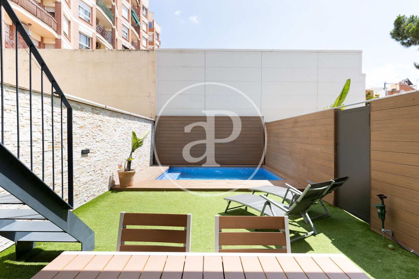 Swimming pool of Single-family semi-detached for sale in Sabadell  with Air Conditioner, Heating and Terrace
