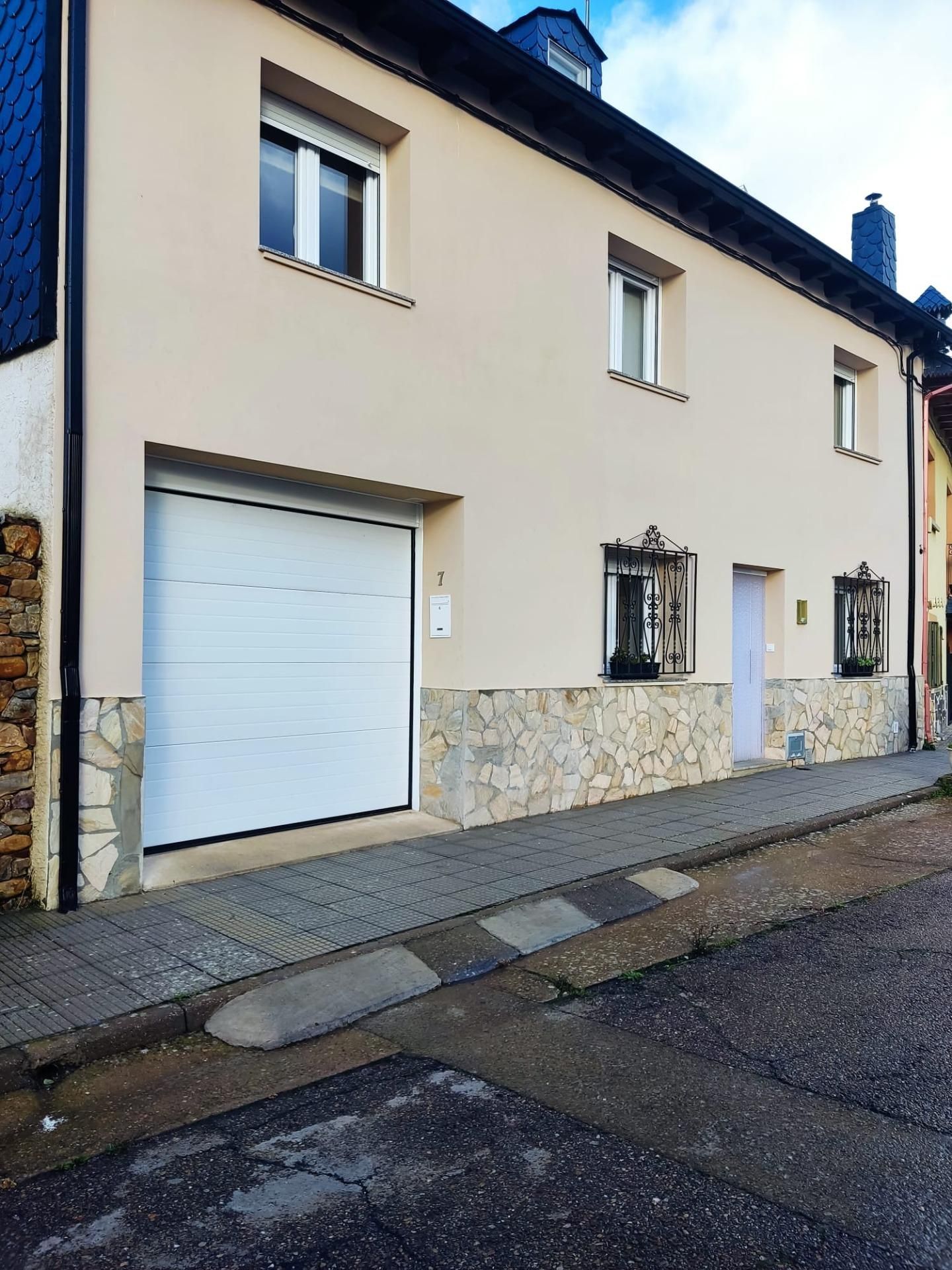 Parking of Single-family semi-detached for sale in Castropodame  with Heating, Private garden and Storage room