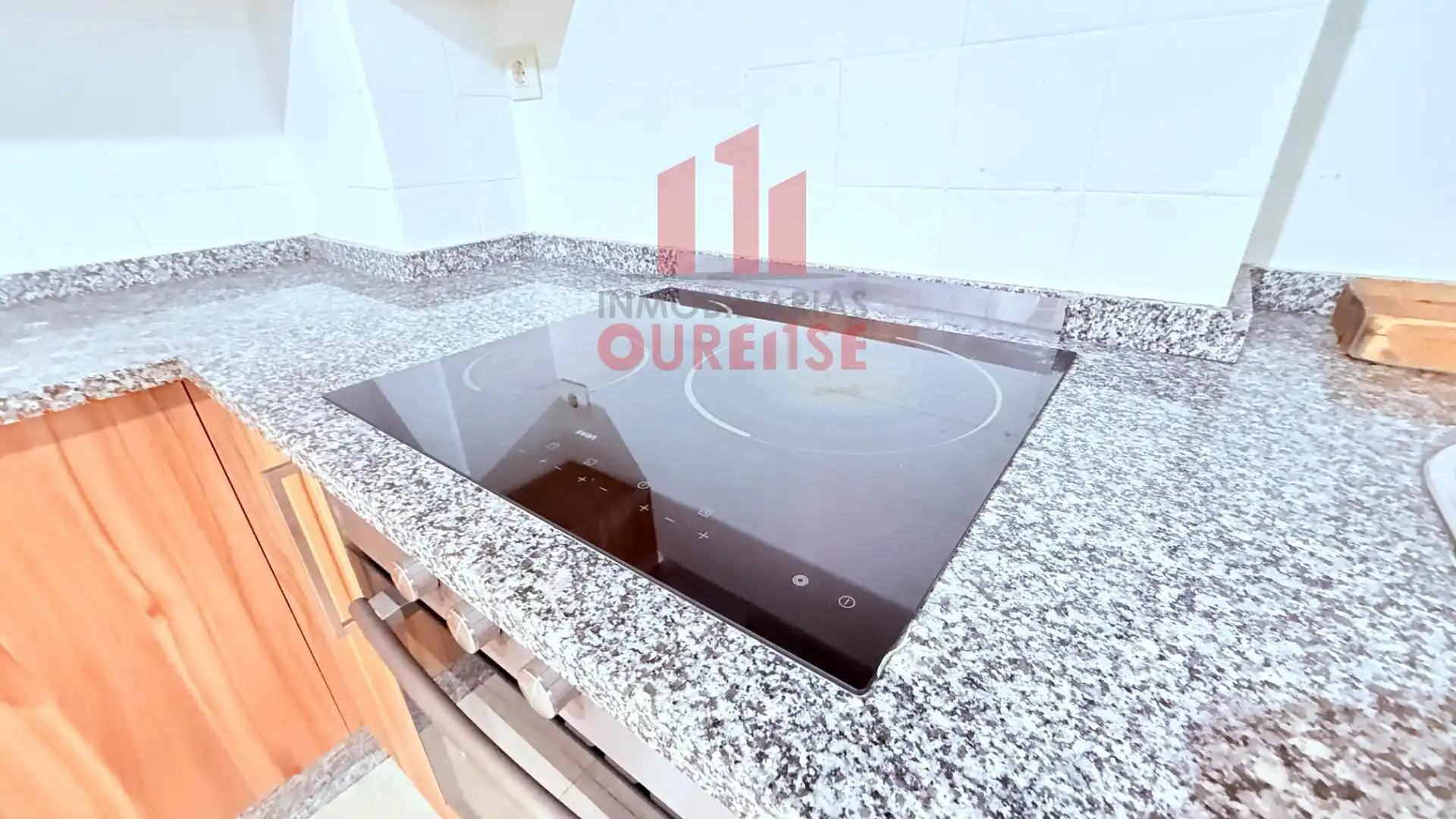 Cocina de Piso de alquiler en Ourense Capital  con Calefacción