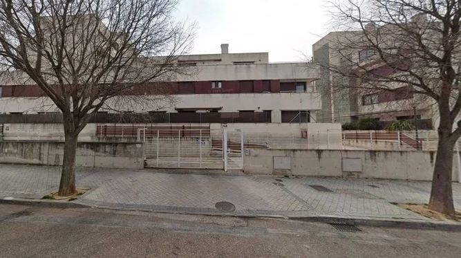 Exterior view of Flat for sale in Arroyomolinos (Madrid)  with Storage room and Community pool