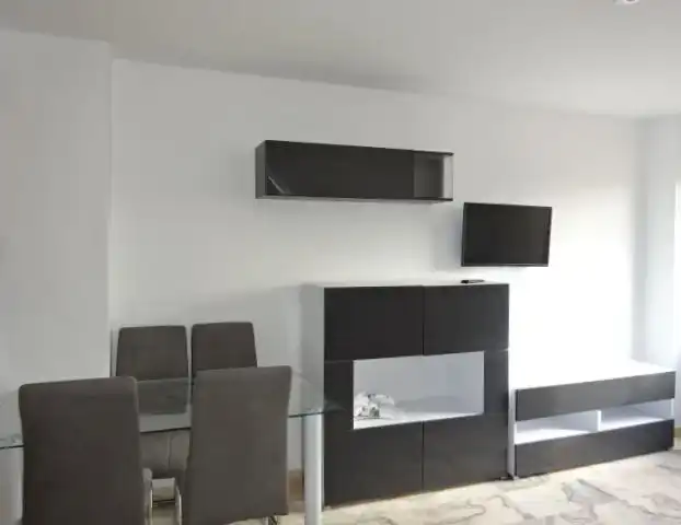 Apartament amb piscina de lloguer a Avenida Alcalde Luis Uruñuela, imagen 8