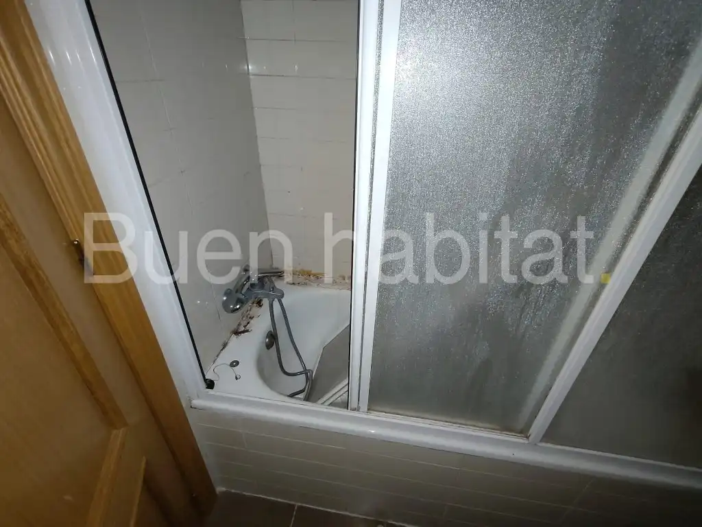 Badezimmer von Wohnung zum Verkauf in Foios