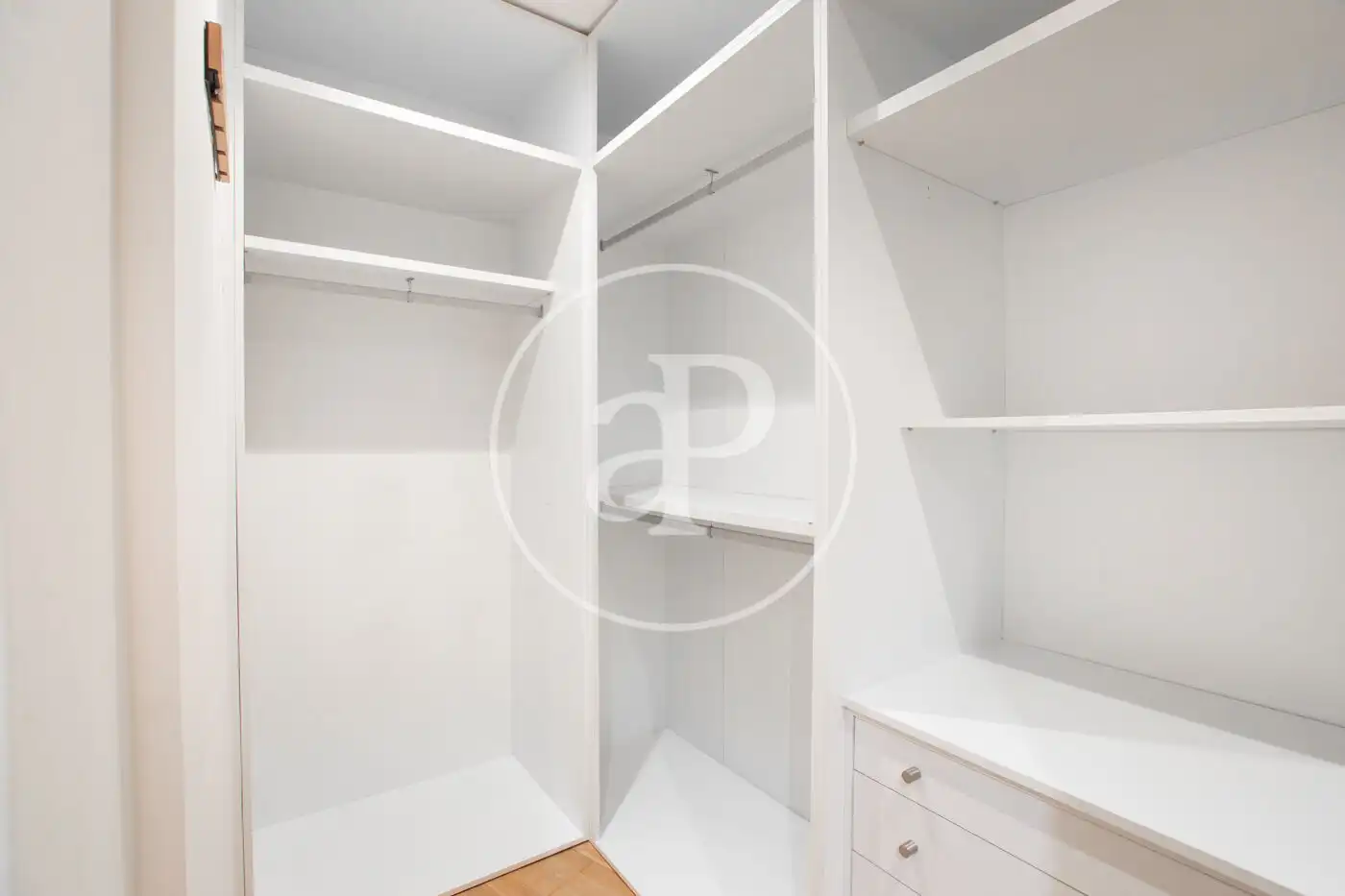 Schlafzimmer von Wohnung zum Verkauf in Valencia mit Klimaanlage, Heizung und Terrasse