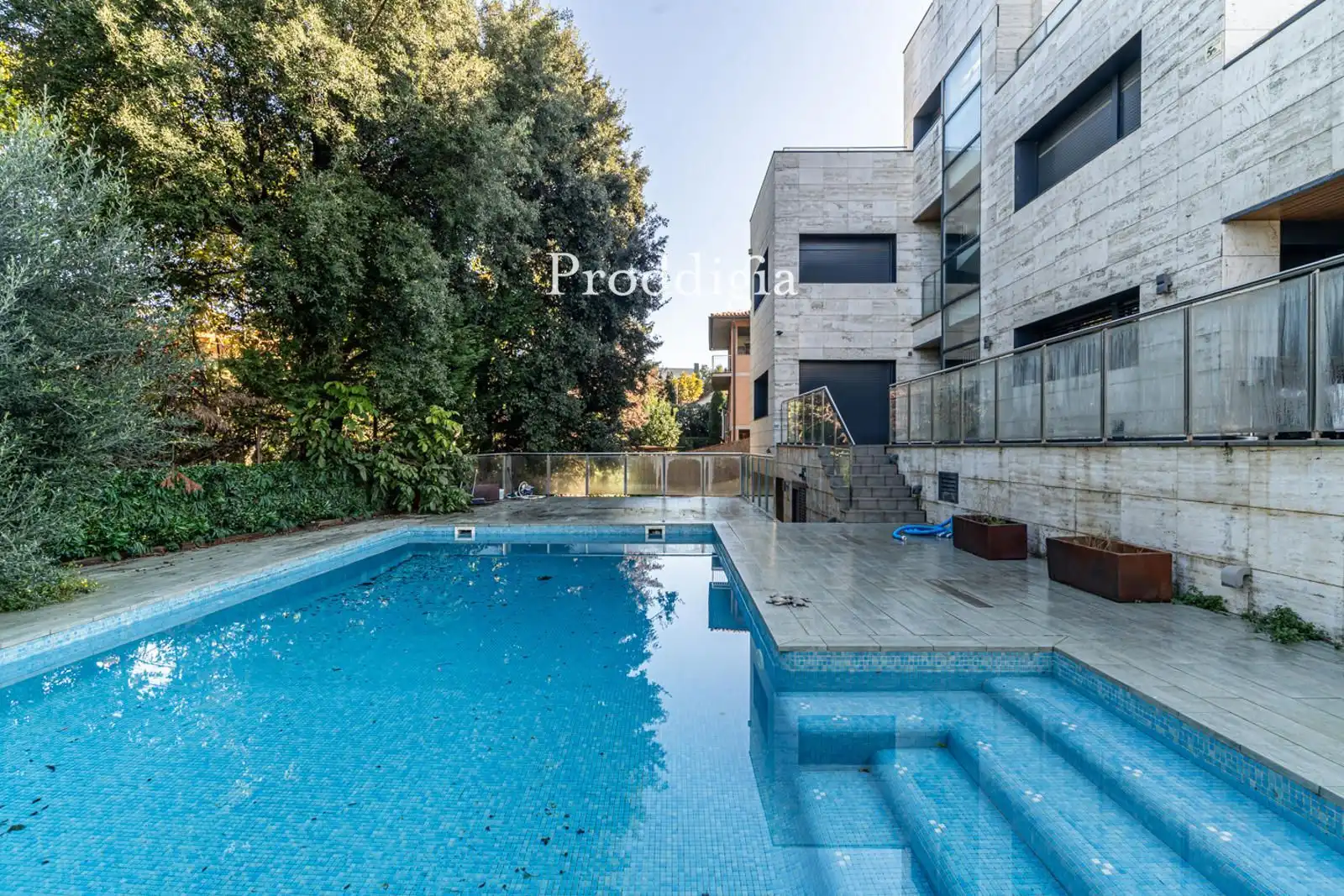 Swimming pool of Houses for sale in Sant Cugat del Vallès  with Air Conditioner, Heating and Terrace