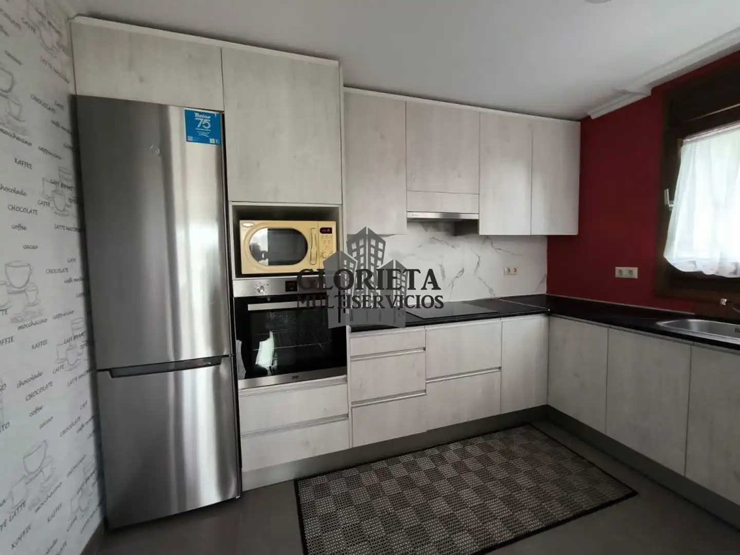 Cuina de Casa o xalet en venda en Bueu amb Calefacció, Terrassa i Moblat