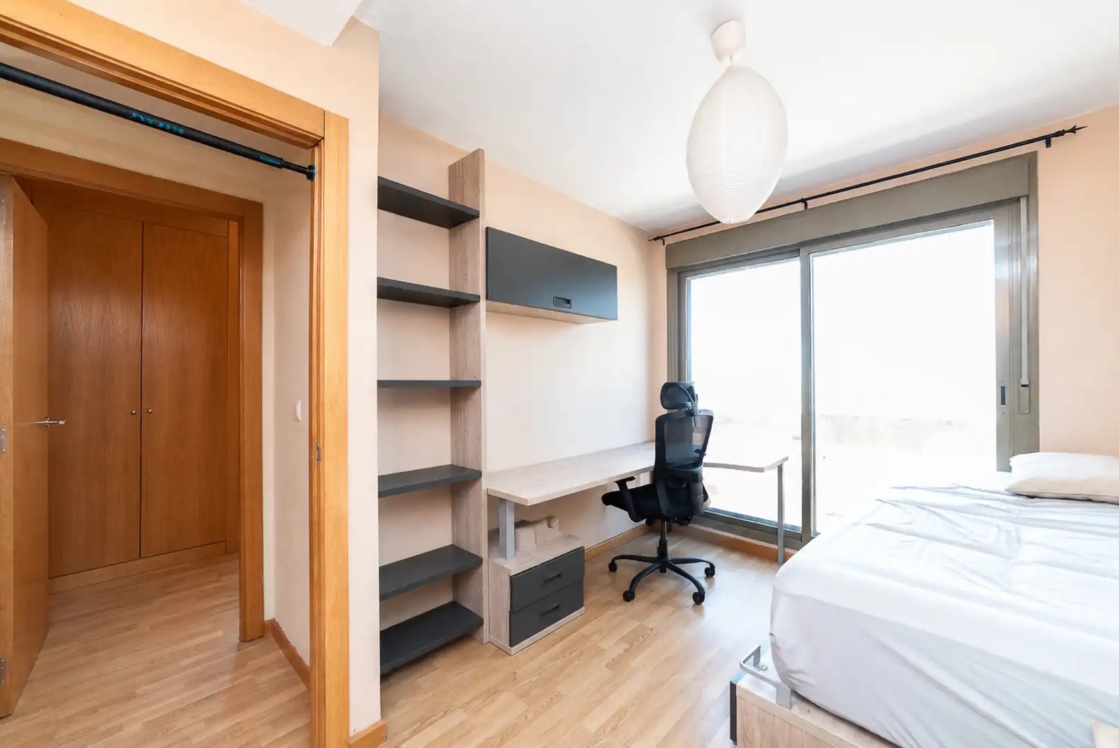 Dormitori de Casa o xalet en venda en Arroyomolinos (Madrid) amb Aire condicionat, Calefacció i Jardí privat